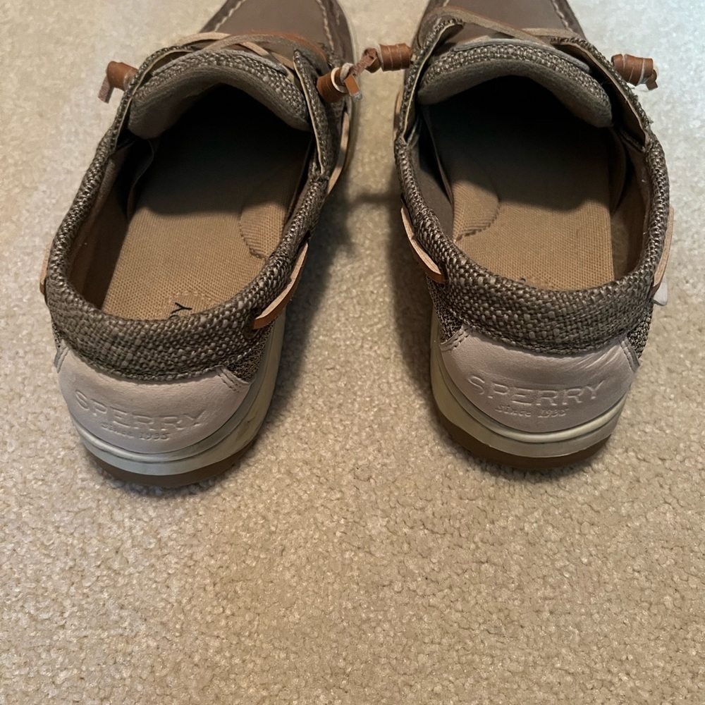 Sperry - Picture 2 of 4